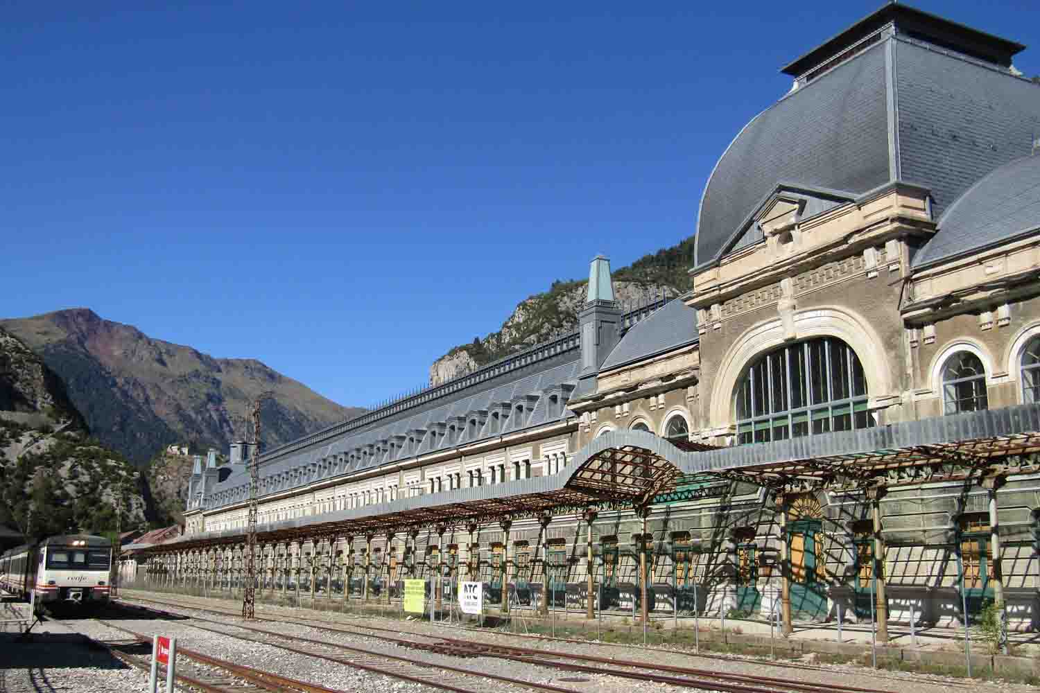 Confranc station