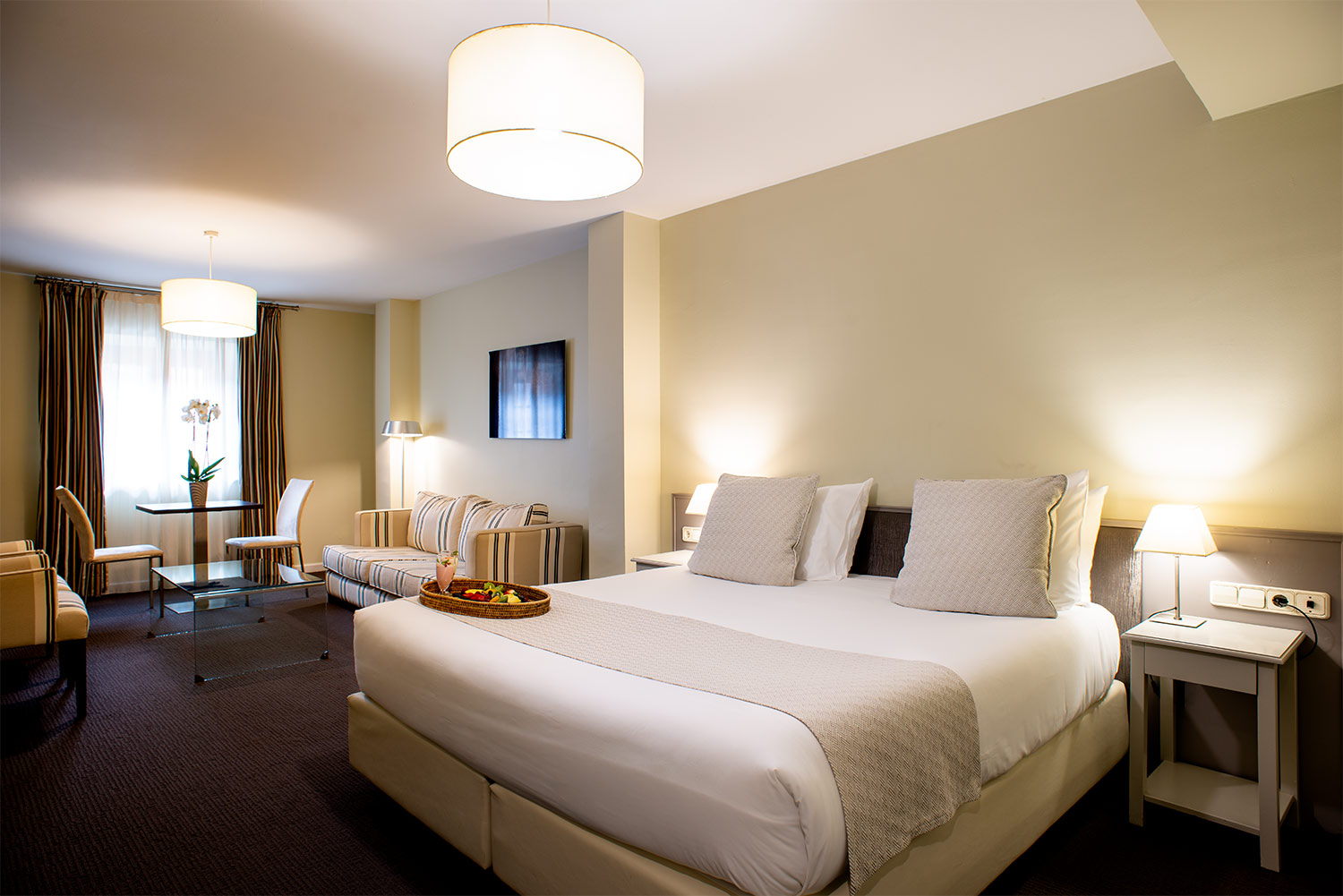 Ikonik Plaza Mercado