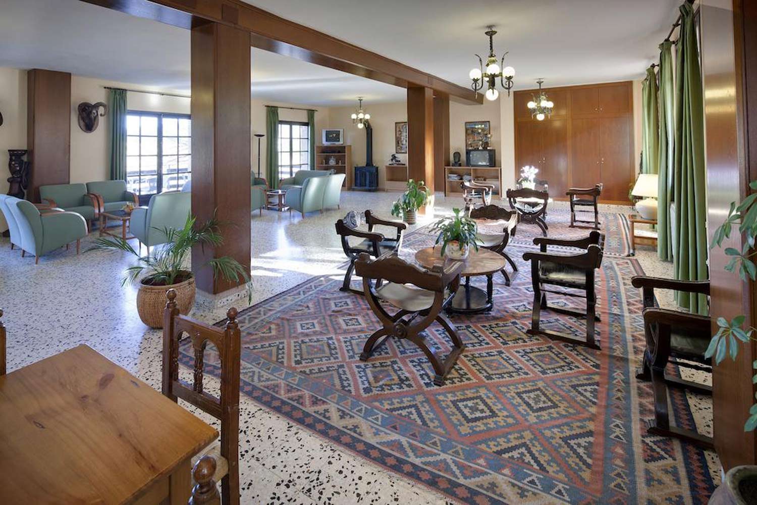 Galería del Hotel Mora  Oficial