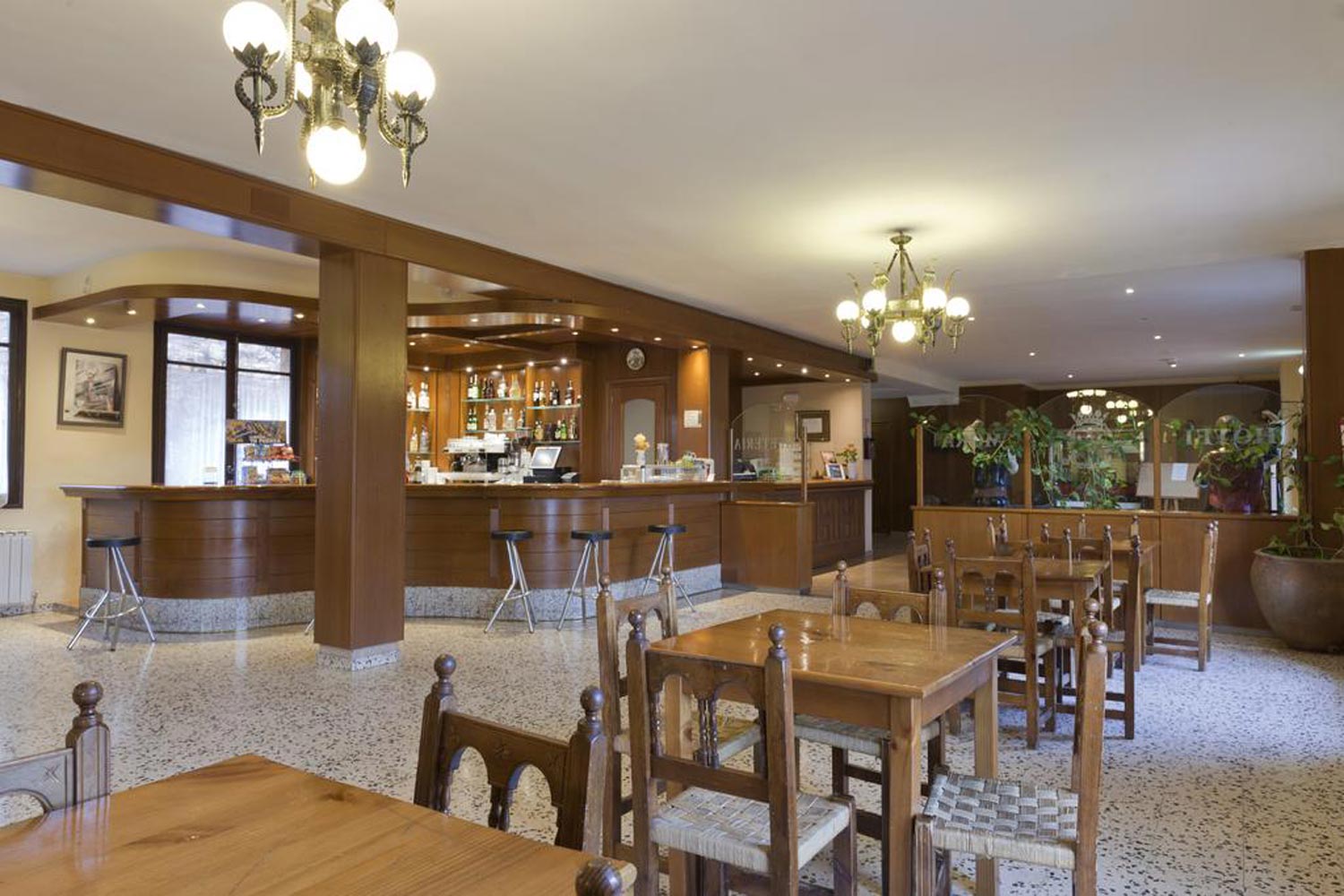 Galería del Hotel Mora  Oficial