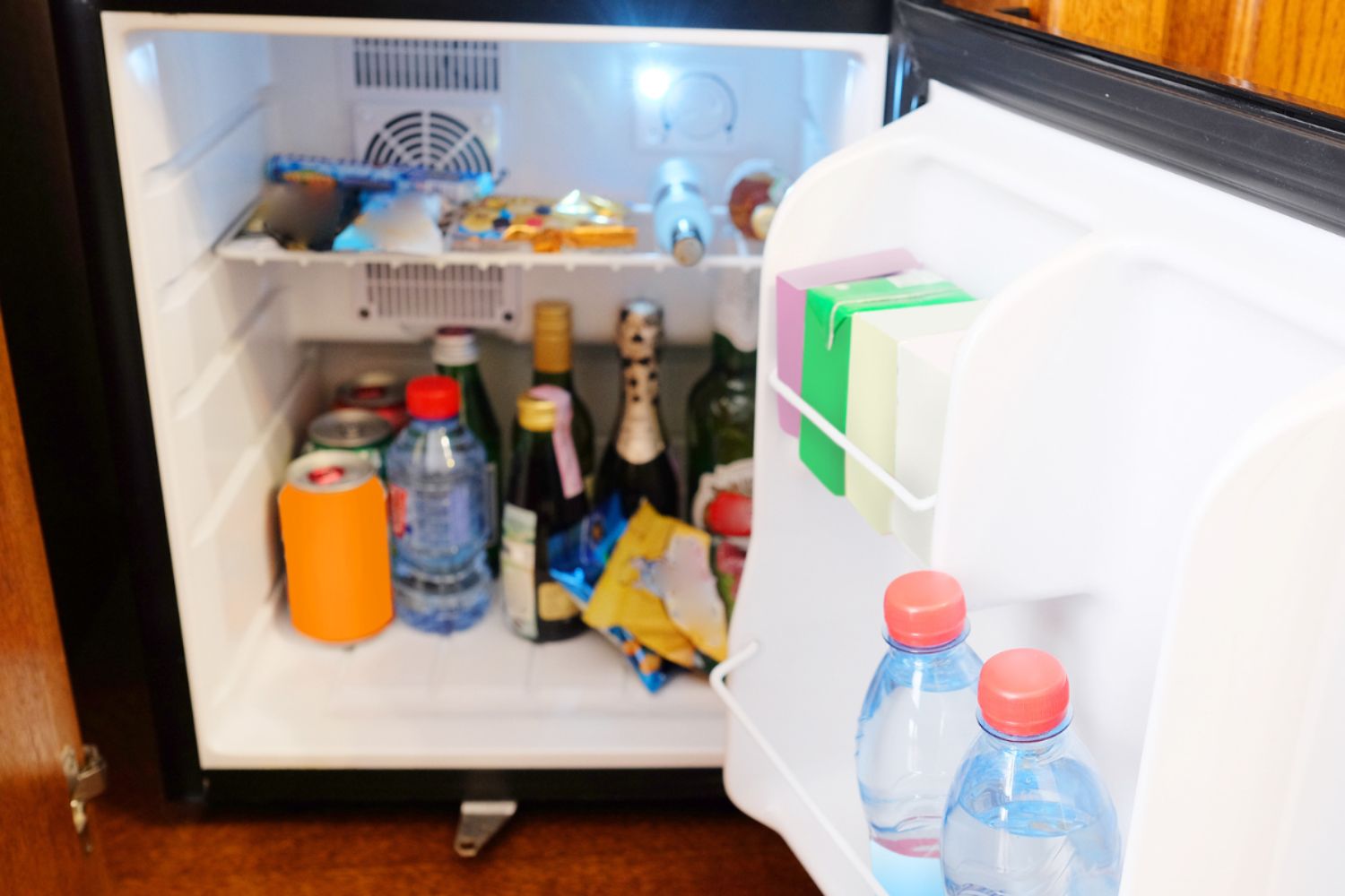 Minibar Doble