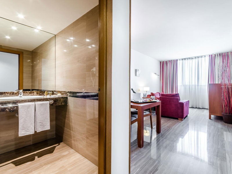 Suite     