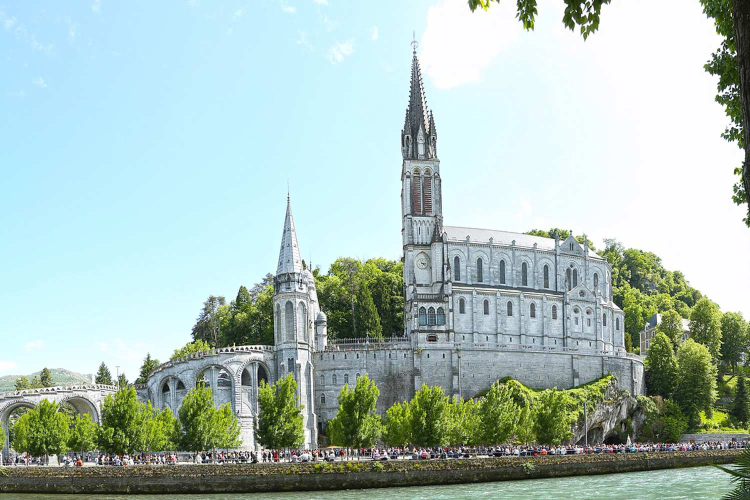 Découvrez Lourdes