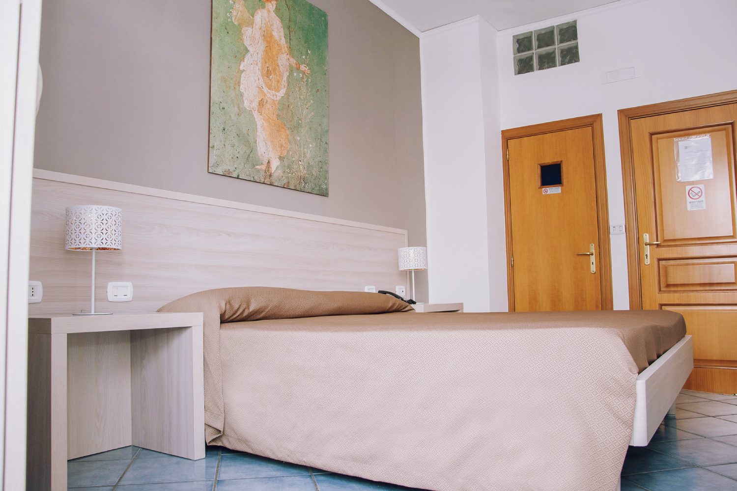 Galería del Hotel Il Piccolo Sogno en Pompei.  Oficial.