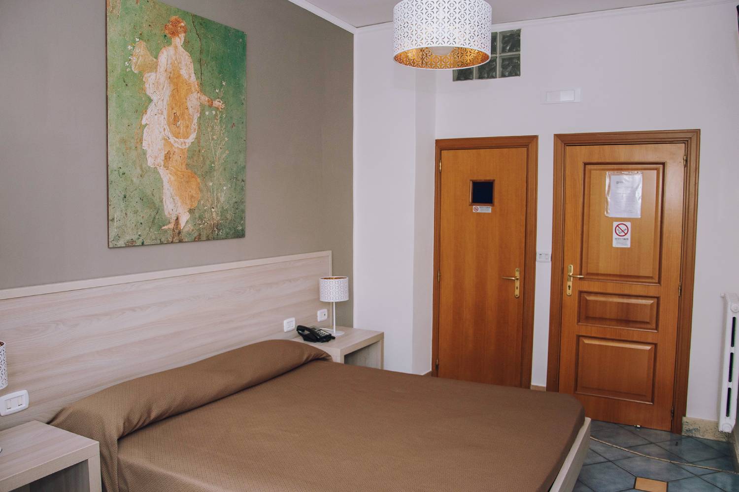 Galería del Hotel Il Piccolo Sogno en Pompei. Oficial.