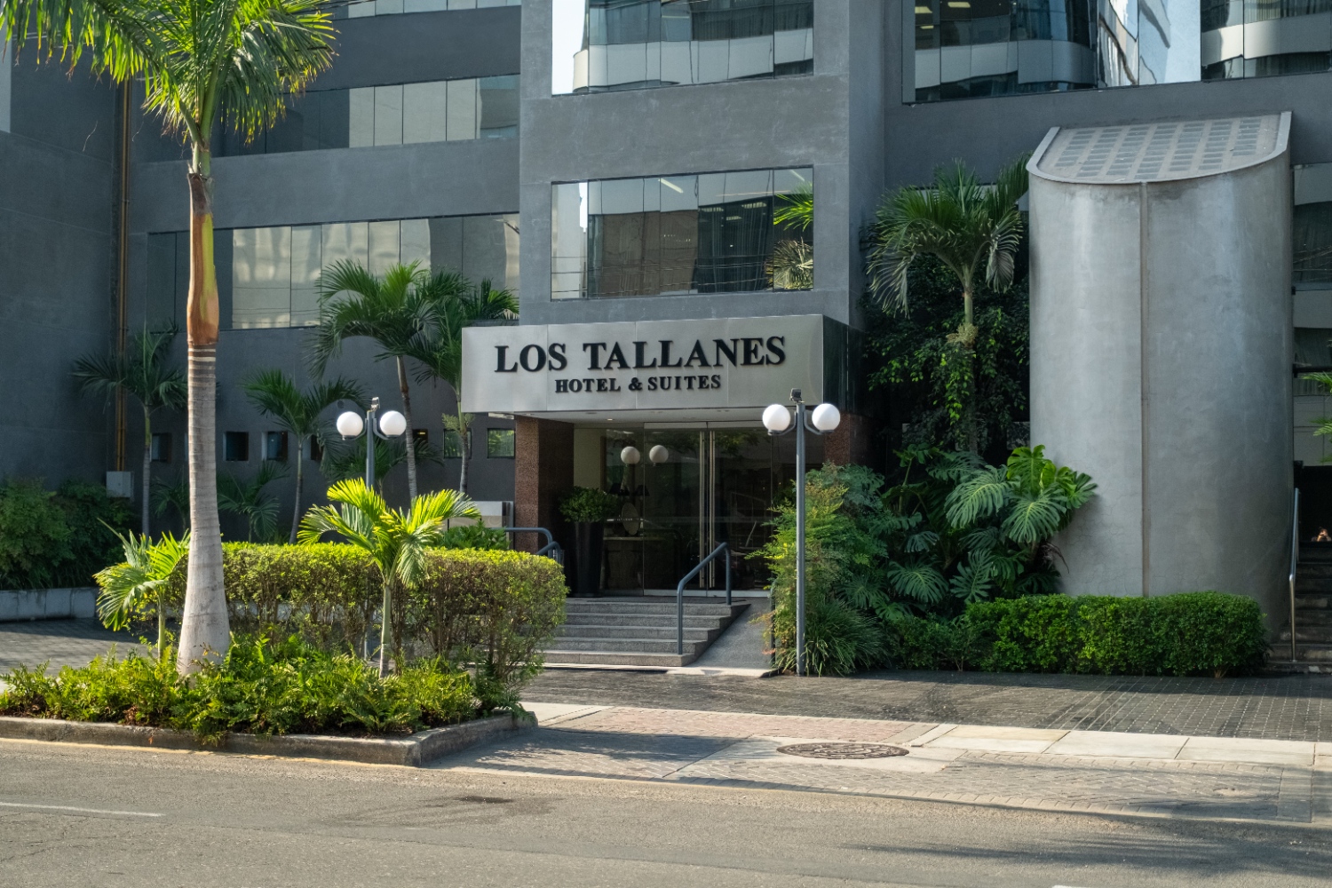 Los Tallanes Hotel & Suites