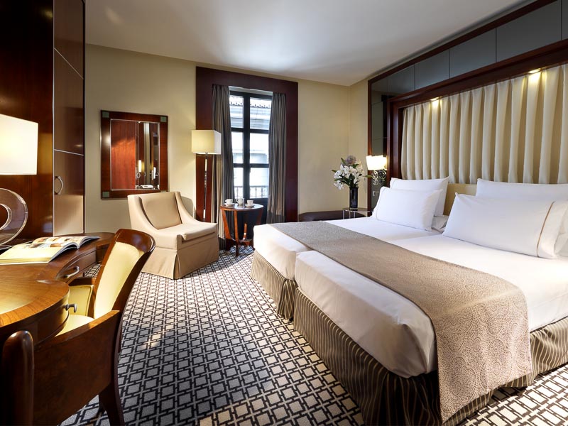 Double room with an extra bed