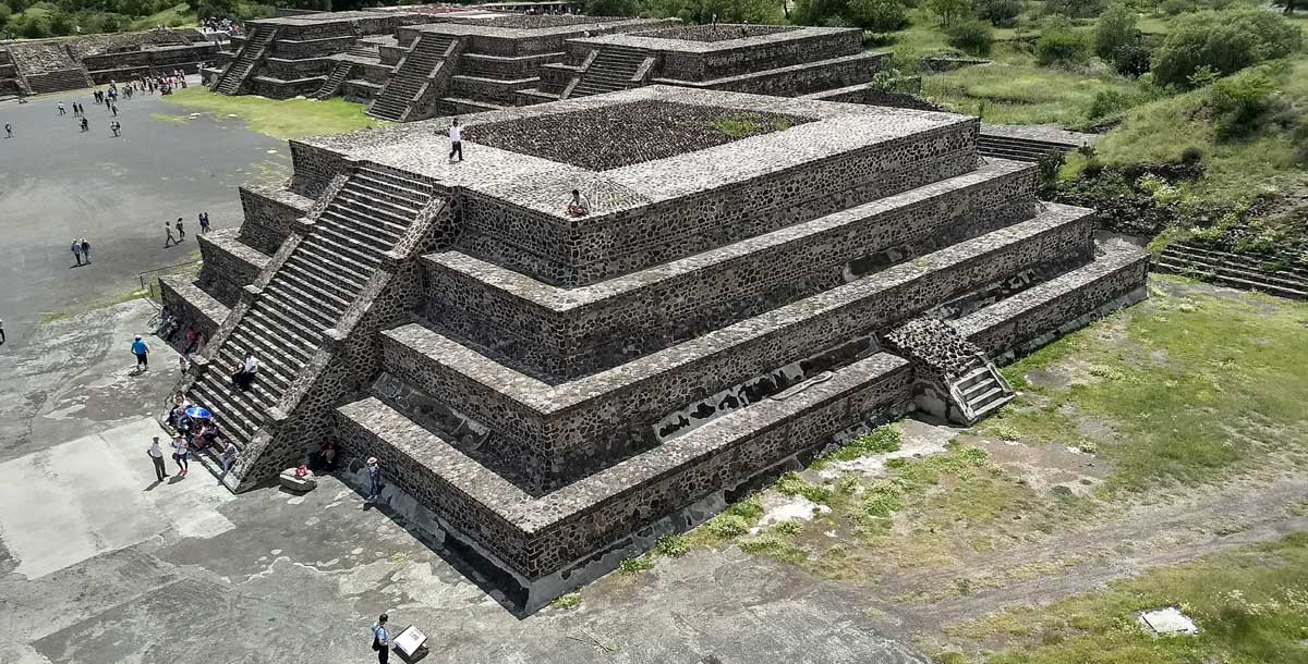 Piramiden van Teotihuacan en de basiliek Tour