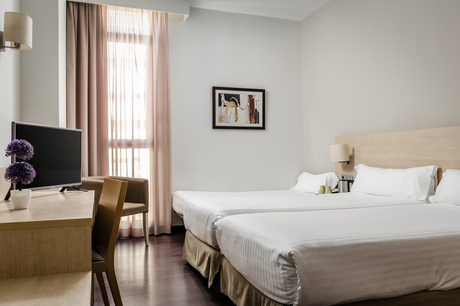 Quarto duplo com cama extra