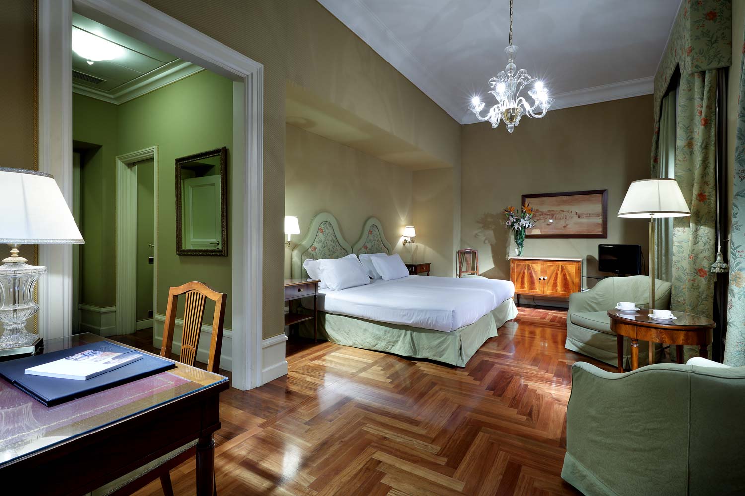 Habitación doble superior con vistas de la ciudad
