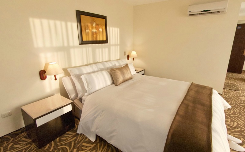 DOBLE/TWIN + CAMA EXTRA 