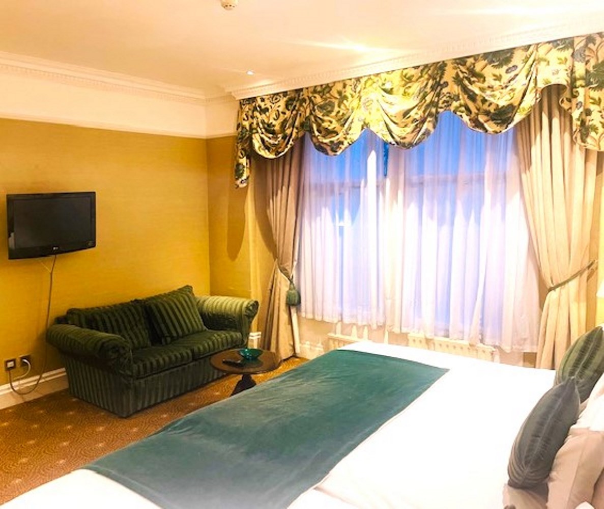 Classic Double Room - Lower Ground Floor 