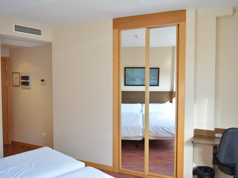 Double Room (1 or 2 beds) 