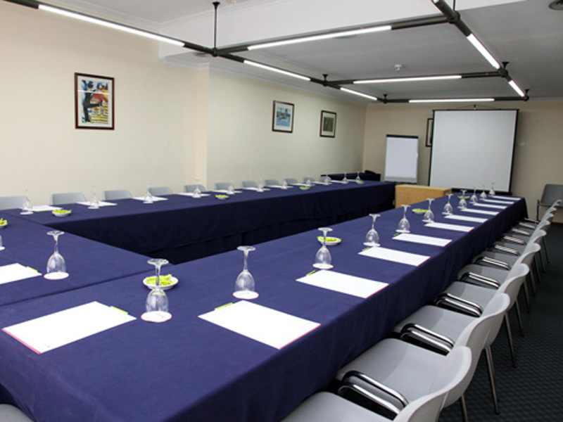 MEETING ROOM CEBREIRO<br />