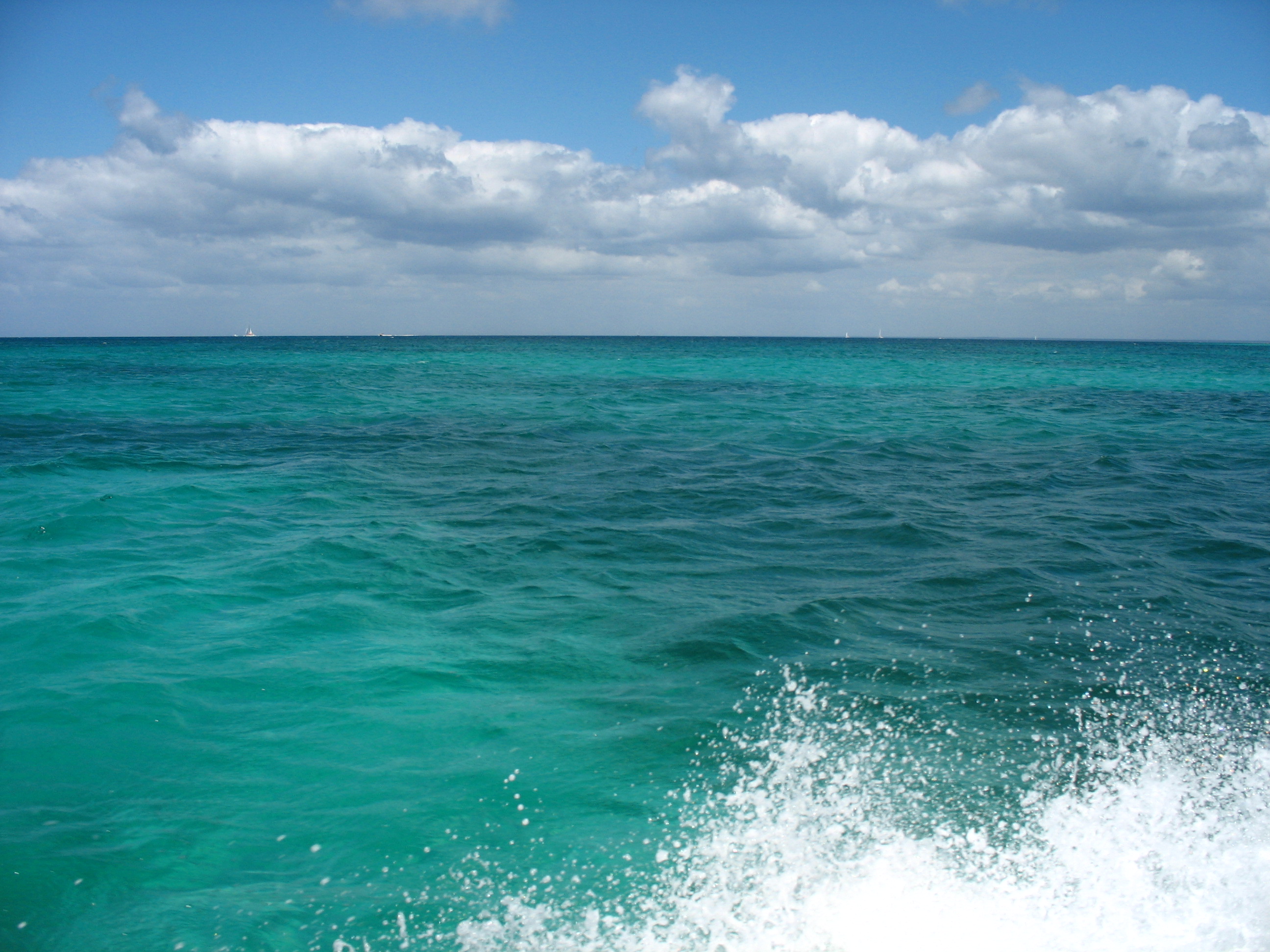 Черное море картинки. Море. Черное море. Море фото. Черное море вода.